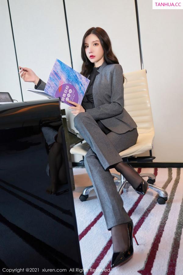 王牌销售周于希 展示她的过人技巧